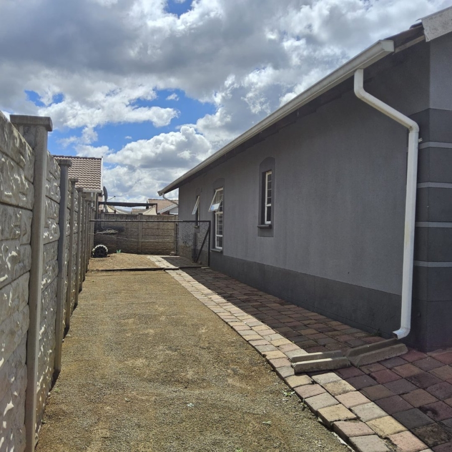 3 Bedroom Property for Sale in Raceway Free State